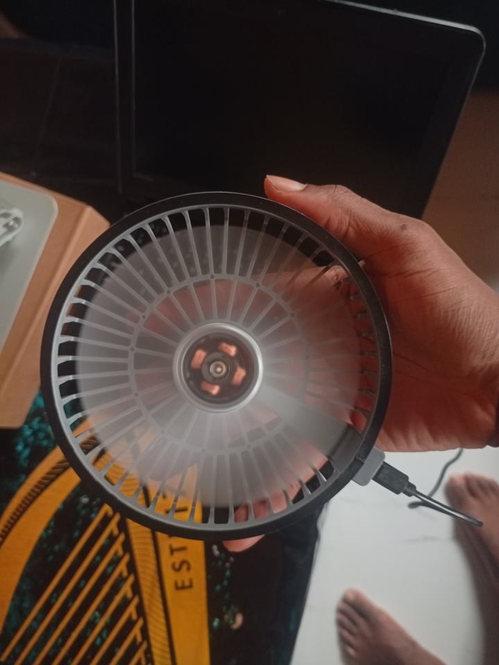 AI Gimbal – TikTok live streaming setup